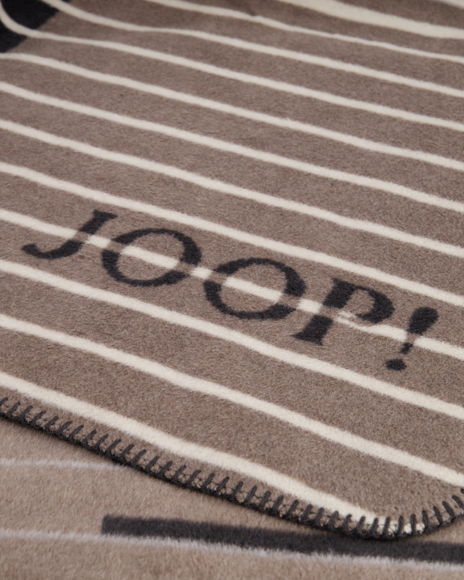 JOOP! Wohndecken Divided Stein - 150x200 cm