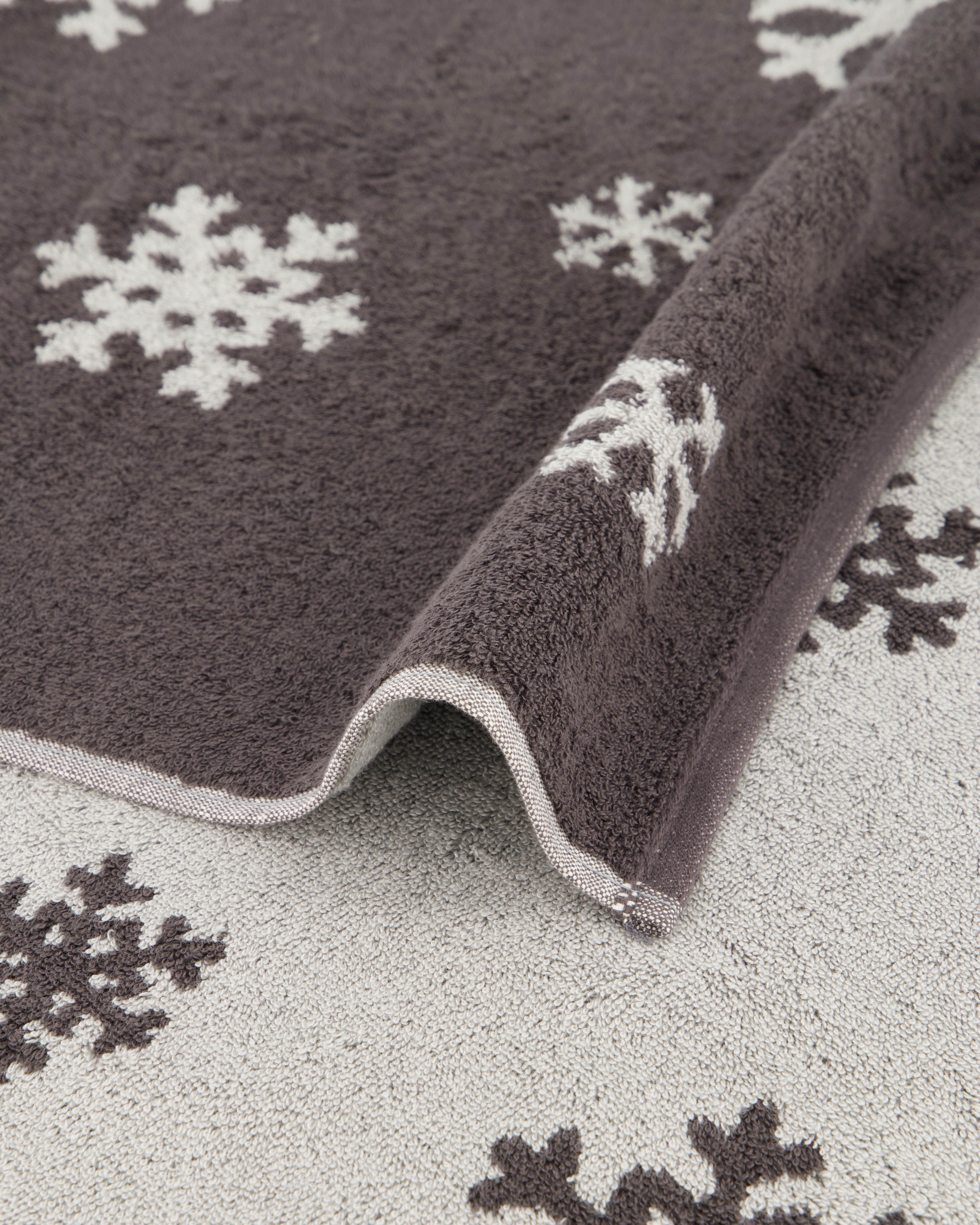 Cawö Handtücher WINTER EDITION Schneekristalle 6270 basalt/platin - 77