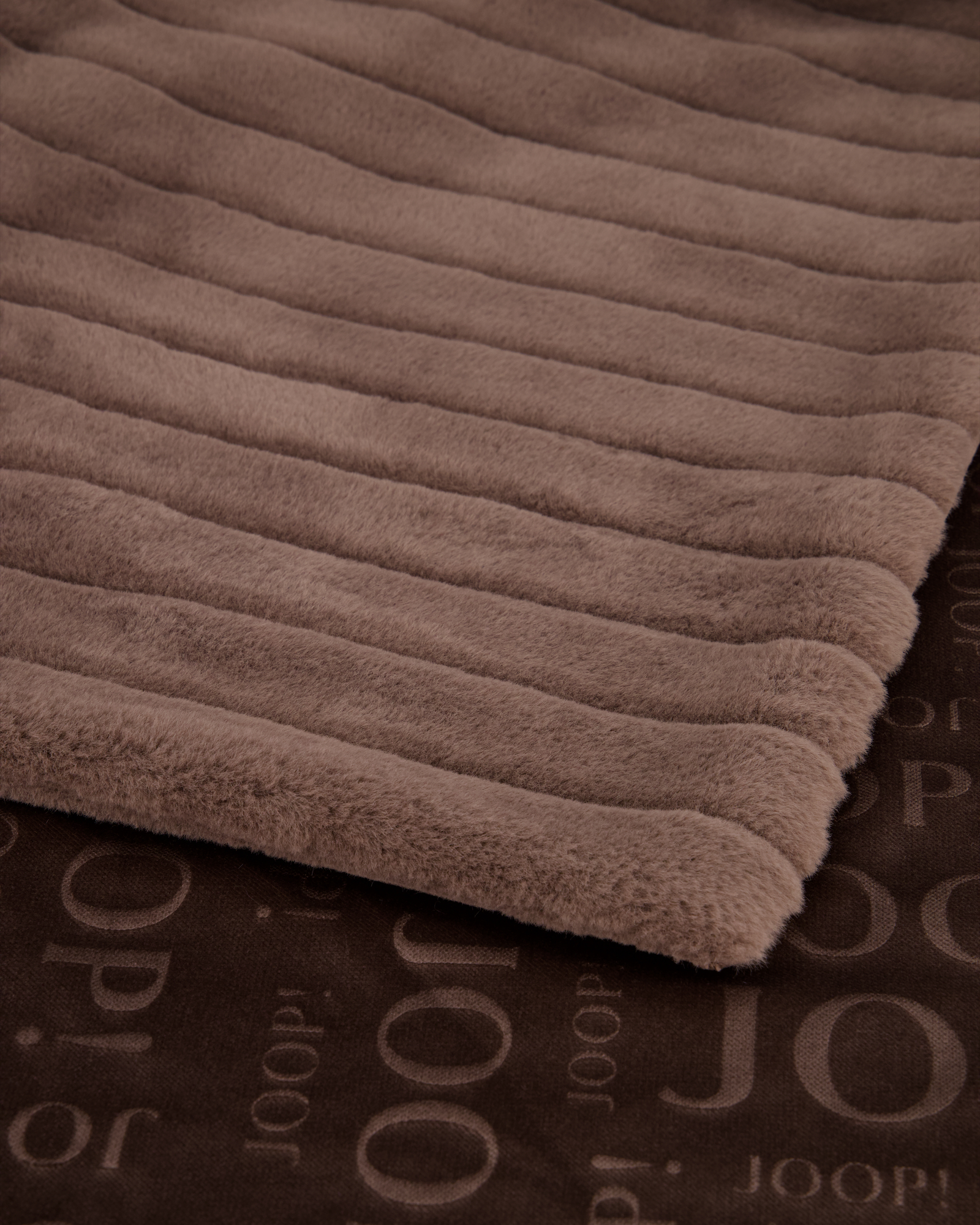 JOOP! Plaid Glam - Größe: 130x170 cm - Farbe: Umbra - 020