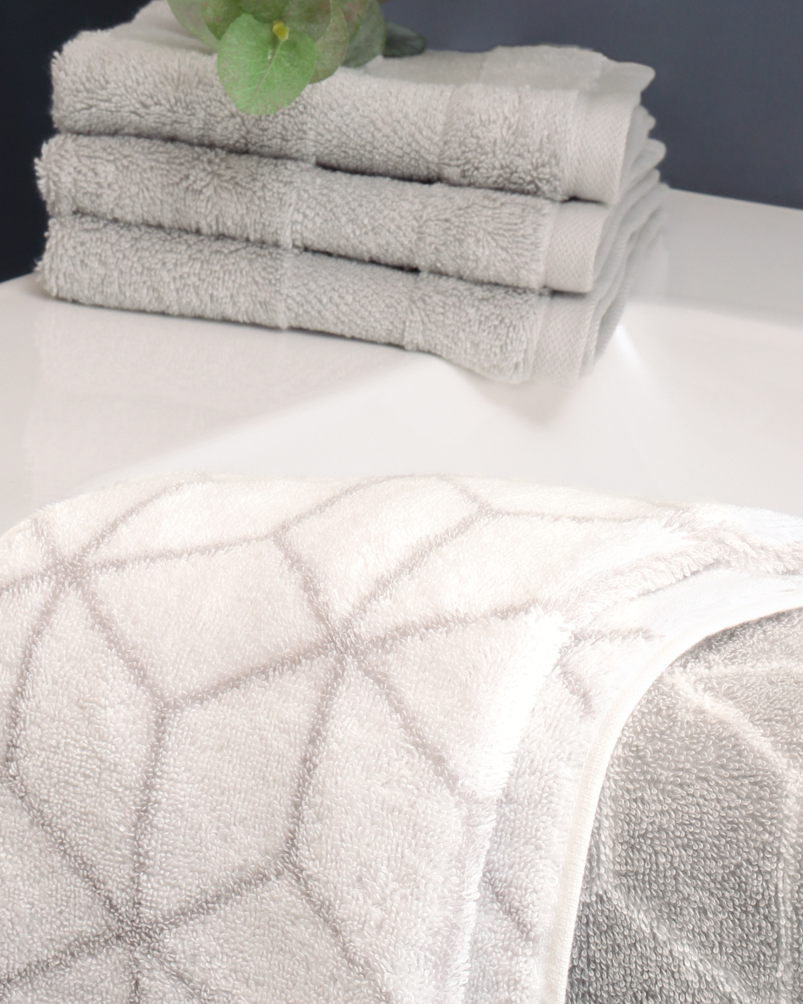 Villeroy & Boch Handtücher Coordinates Carré 2557 - Farbe: brilliant white - 76 - Duschtuch 80x150 cm