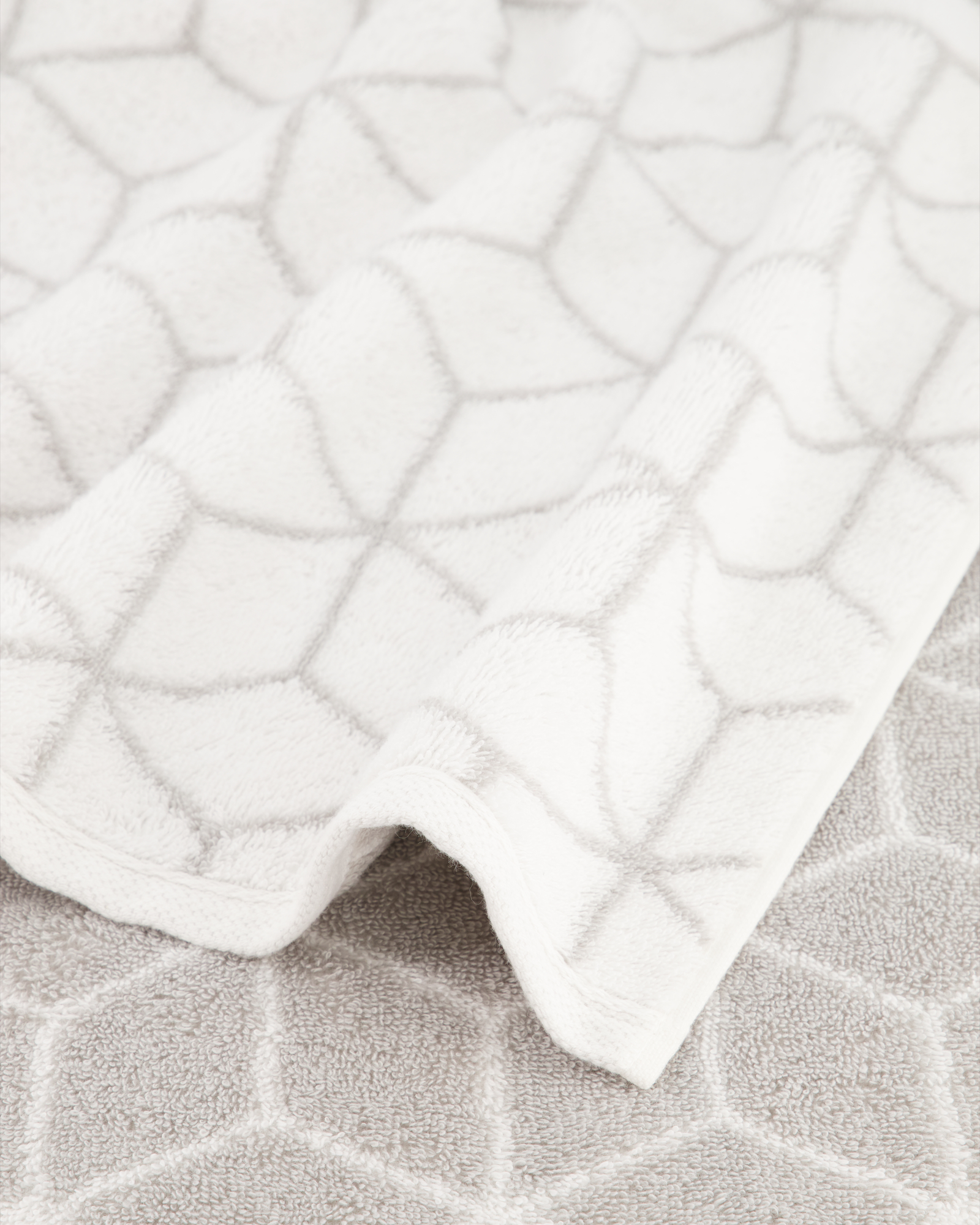 Villeroy & Boch Handtücher Coordinates Carré 2557 - Farbe: brilliant white - 76 - Duschtuch 80x150 cm