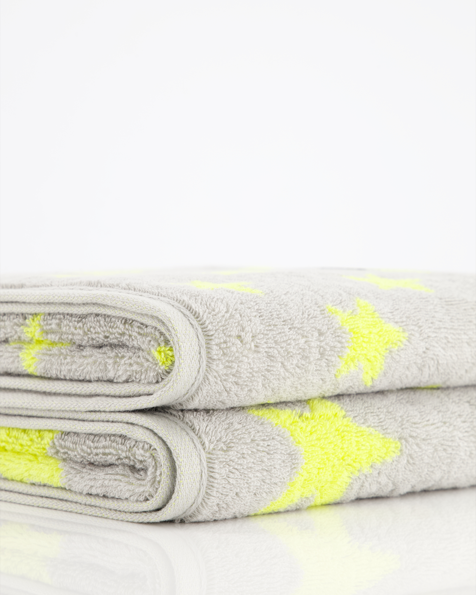 Cawö Handtücher NEW STARS Sterne groß 6260 platin/lime - 75