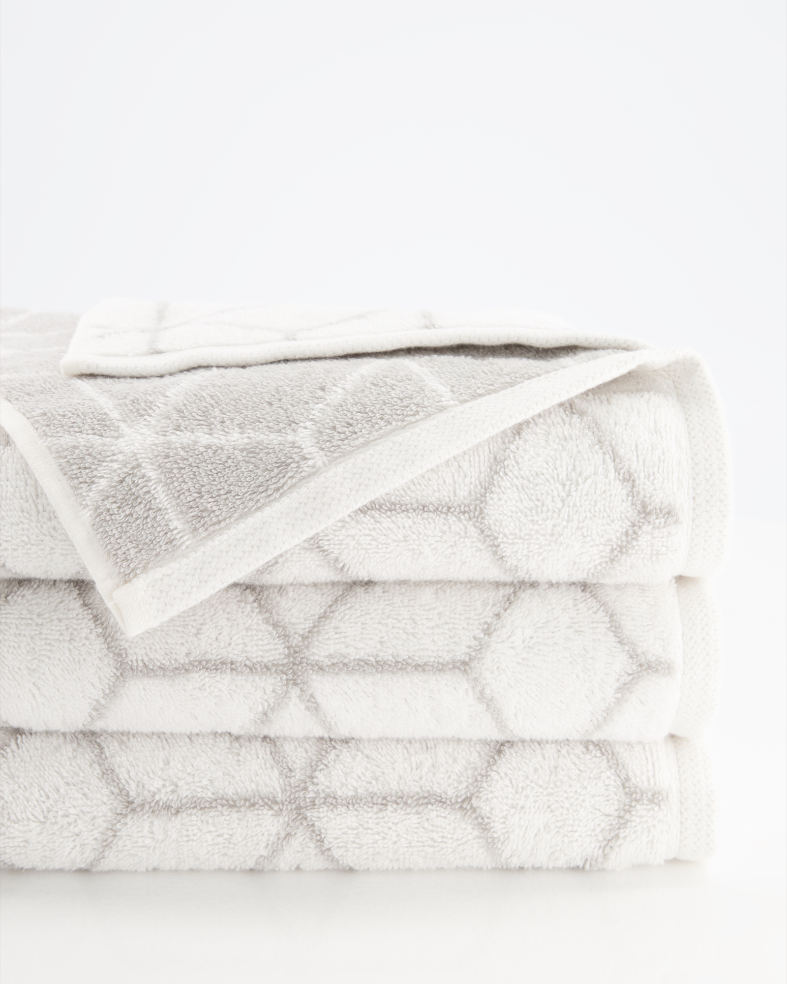 Villeroy & Boch Handtücher Coordinates Carré 2557 - Farbe: brilliant white - 76 - Duschtuch 80x150 cm