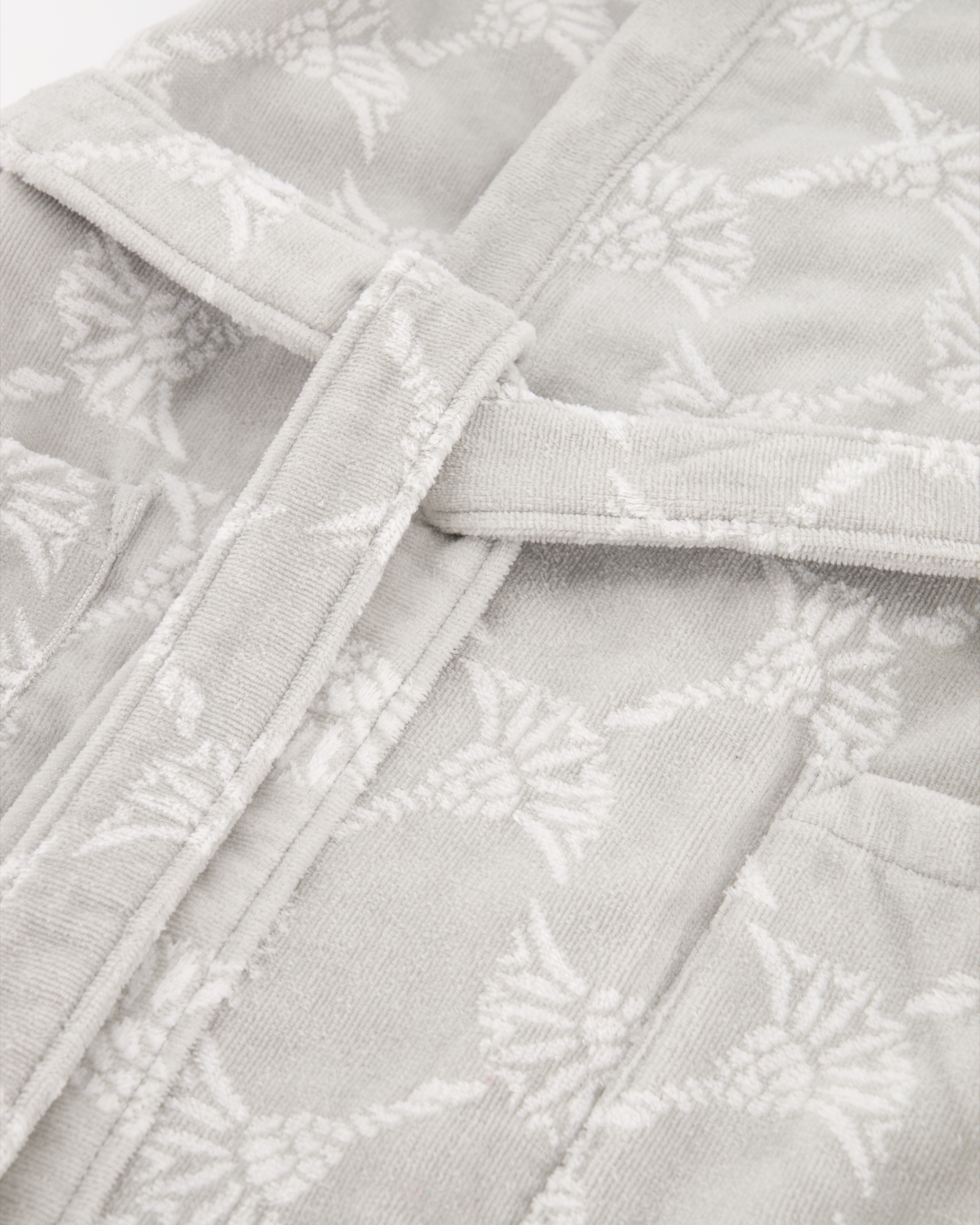 JOOP! Damen Bademantel Cornflower - Schalkragen 1645 - Farbe: Silber - 76 - L