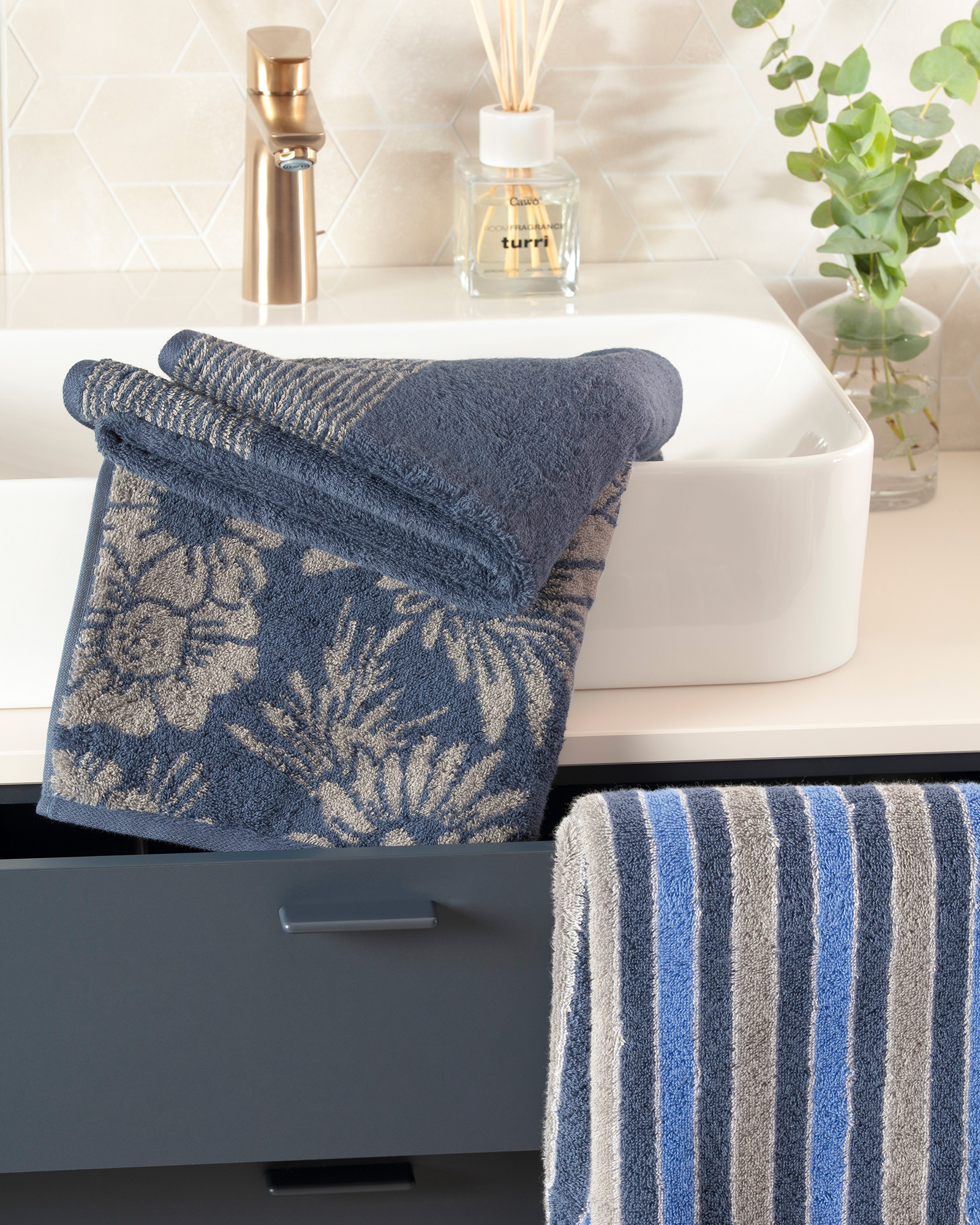 Cawö Handtücher Luxury Home Two-Tone Edition Floral 638 - Farbe: nachtblau - 10 Detailbild 1